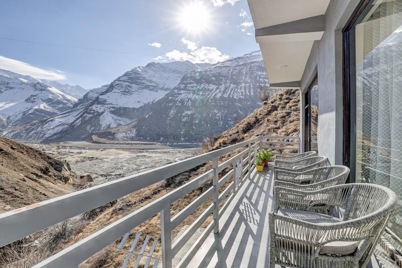Deluxe Room With Balcony photo 3